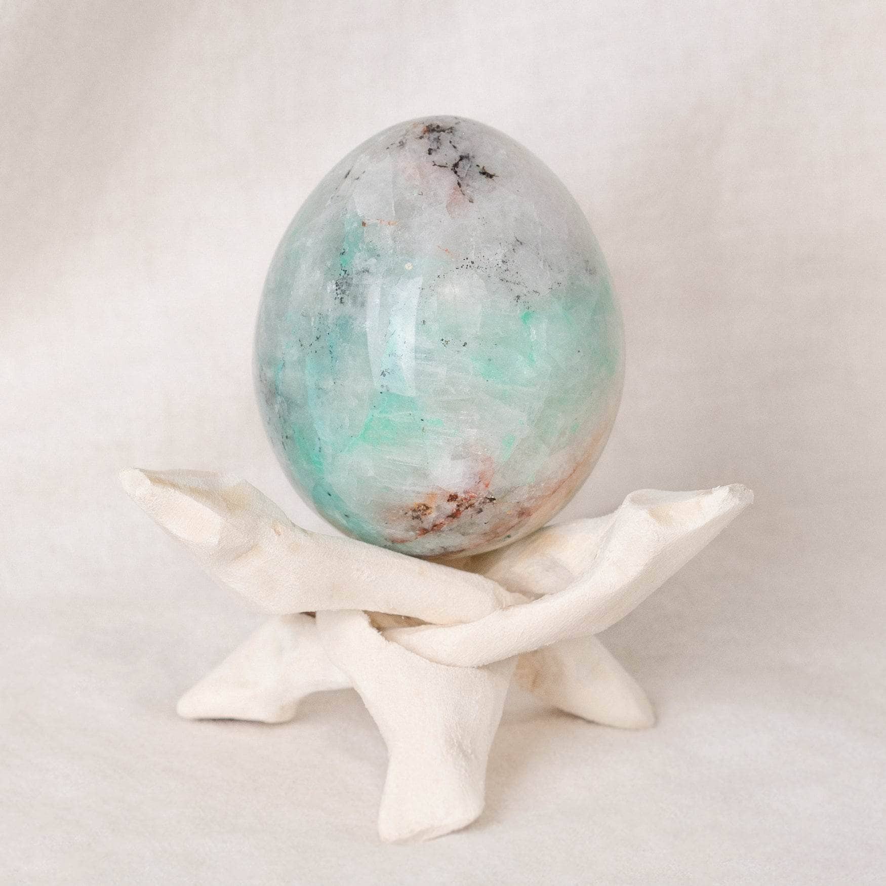 Rare Quantum Quattro Eggs  with Stand