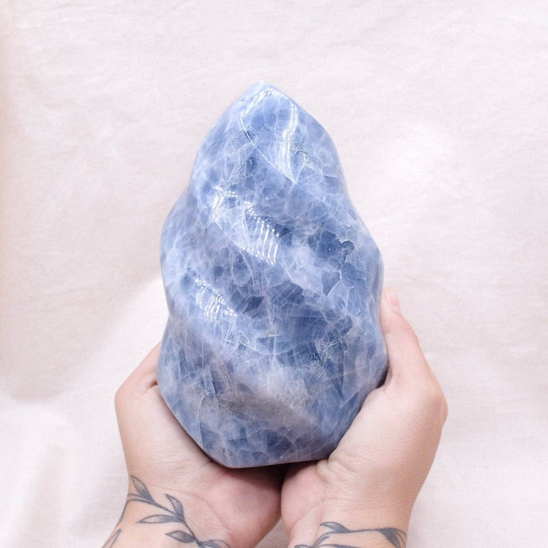 #7 BLUE CALCITE swatch