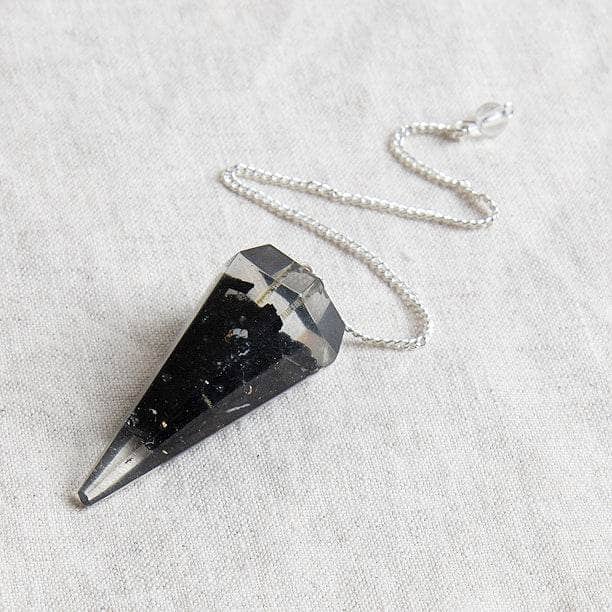 Black Tourmaline swatch