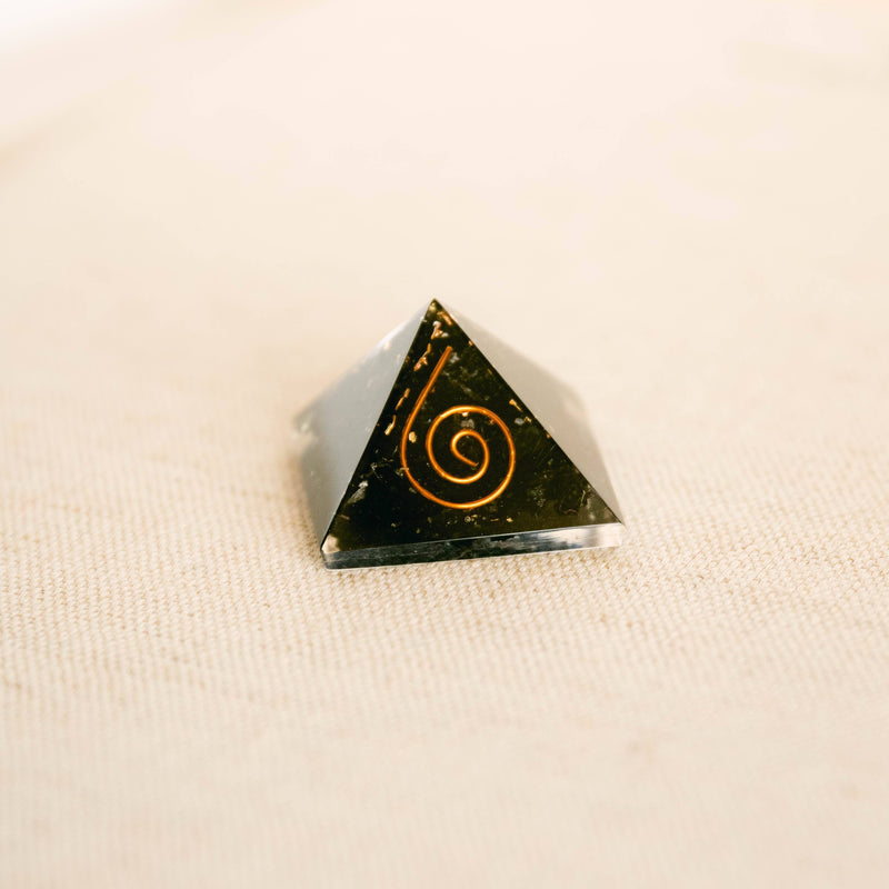 Black Tourmaline swatch