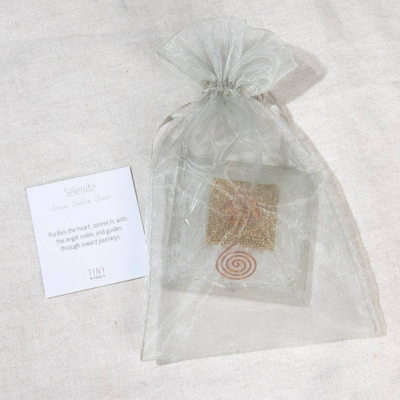 swatch Selenite