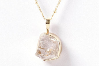 Crystal Necklace Meaning: A Guide to Choosing the Right One