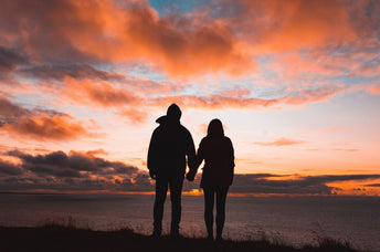 17 Crystals For Love: Manifest The Love Life of Your Dreams