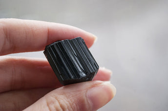 Black Tourmaline Crystal Meaning: Healing Properties & Everyday Uses
