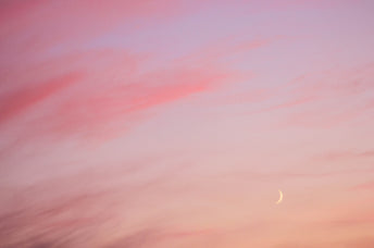 New Moon Astrology: Embracing Cosmic Beginnings