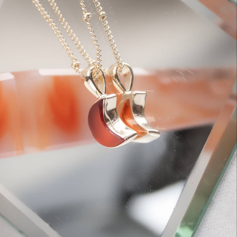 Carnelian-Gold swatch