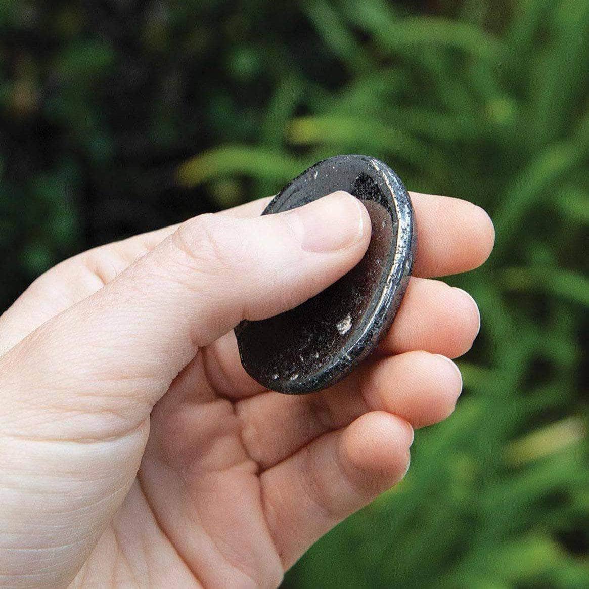 Tiny Rituals Worry Stone - Thumbnail 2